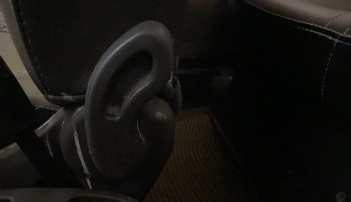 2014 Hyundai i10 MAGNA 1.1, Petrol, Manual, 56,193 km, Driver Side Adjustment Panel