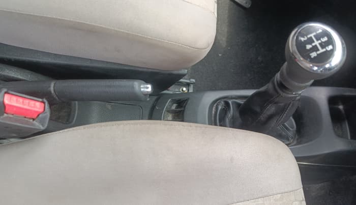 2015 Maruti Wagon R 1.0 VXI, Petrol, Manual, 28,075 km, Gear Lever