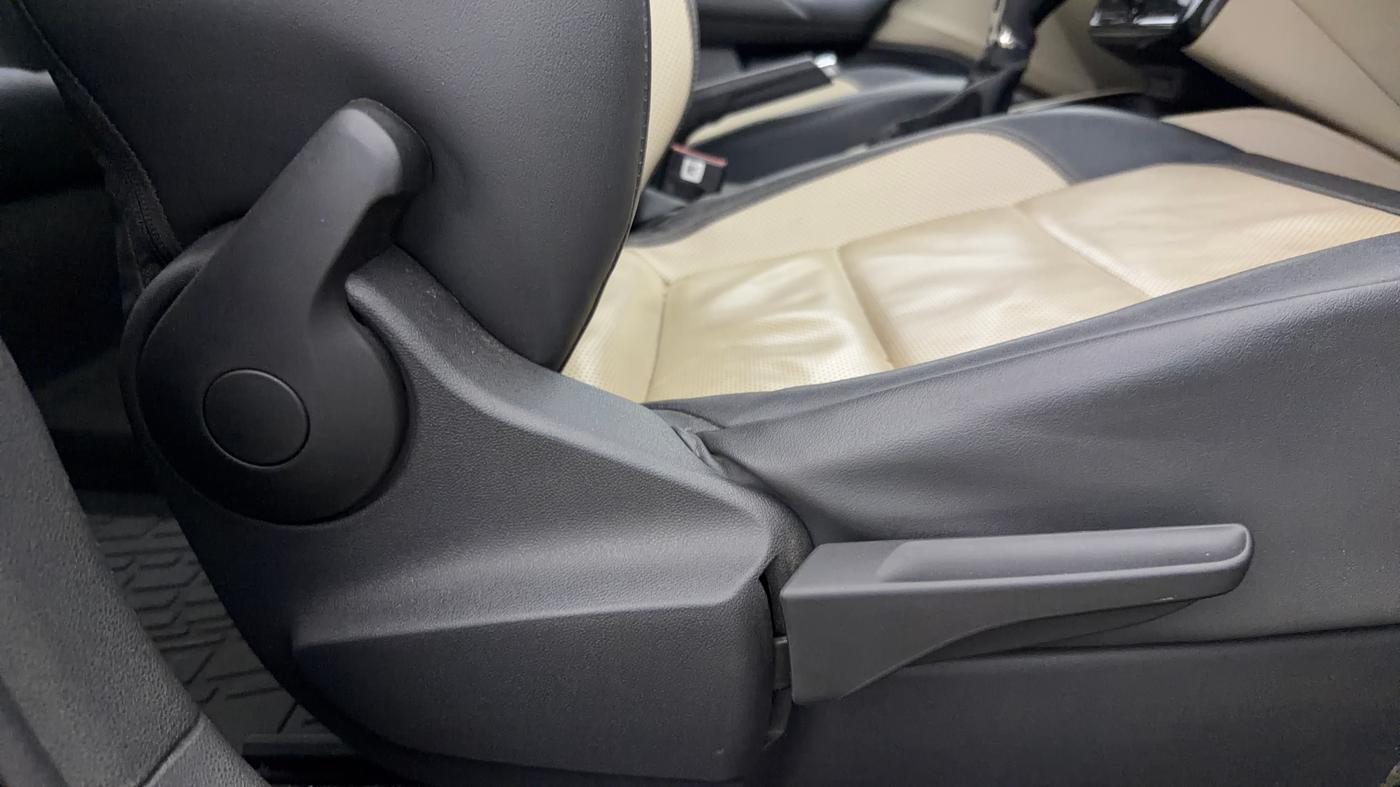 2022 Skoda SLAVIA STYLE 1.0L TSI AT, Petrol, Automatic, 98,174 km, Driver Side Adjustment Panel