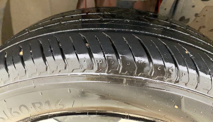 2023 Renault Kiger RXZ AMT, Petrol, Automatic, 12,858 km, Left Front Tyre Tread