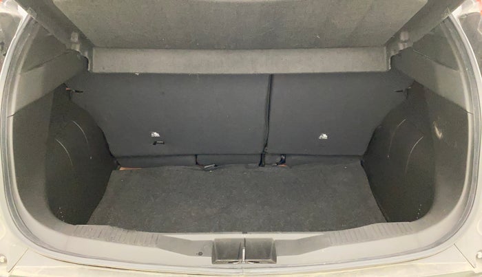 2023 Renault Kiger RXZ AMT, Petrol, Automatic, 12,858 km, Boot Inside