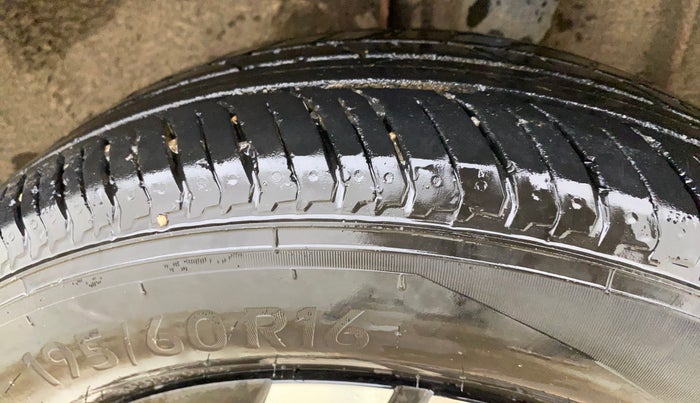 2023 Renault Kiger RXZ AMT, Petrol, Automatic, 12,858 km, Left Rear Tyre Tread