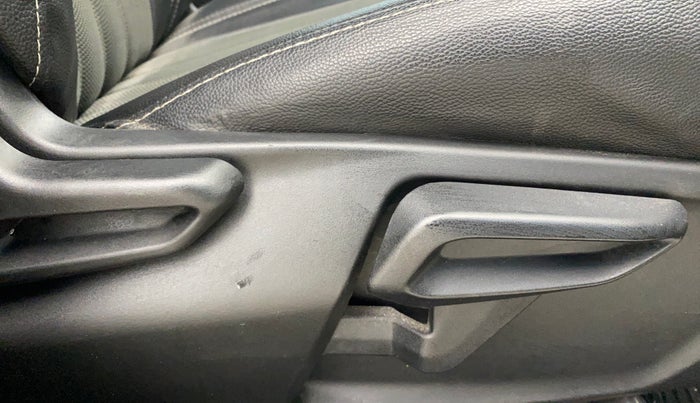 2021 Tata Tiago XZ PLUS PETROL, Petrol, Manual, 29,786 km, Driver Side Adjustment Panel