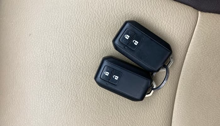 2020 Maruti Ertiga ZXI+ SHVS, Petrol, Manual, 63,777 km, Key Close Up