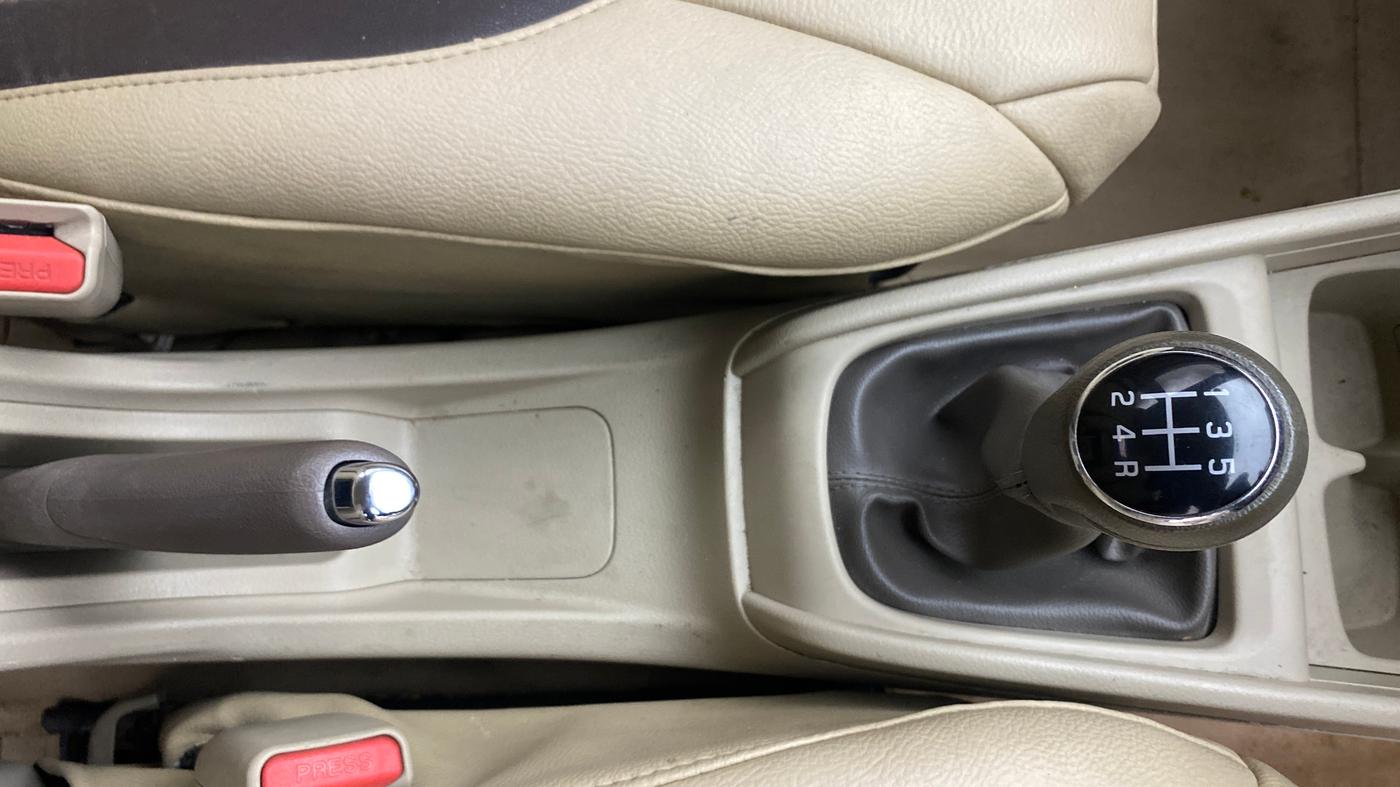 2020 Maruti Ertiga ZXI+ SHVS, Petrol, Manual, 64,265 km, Gear Lever