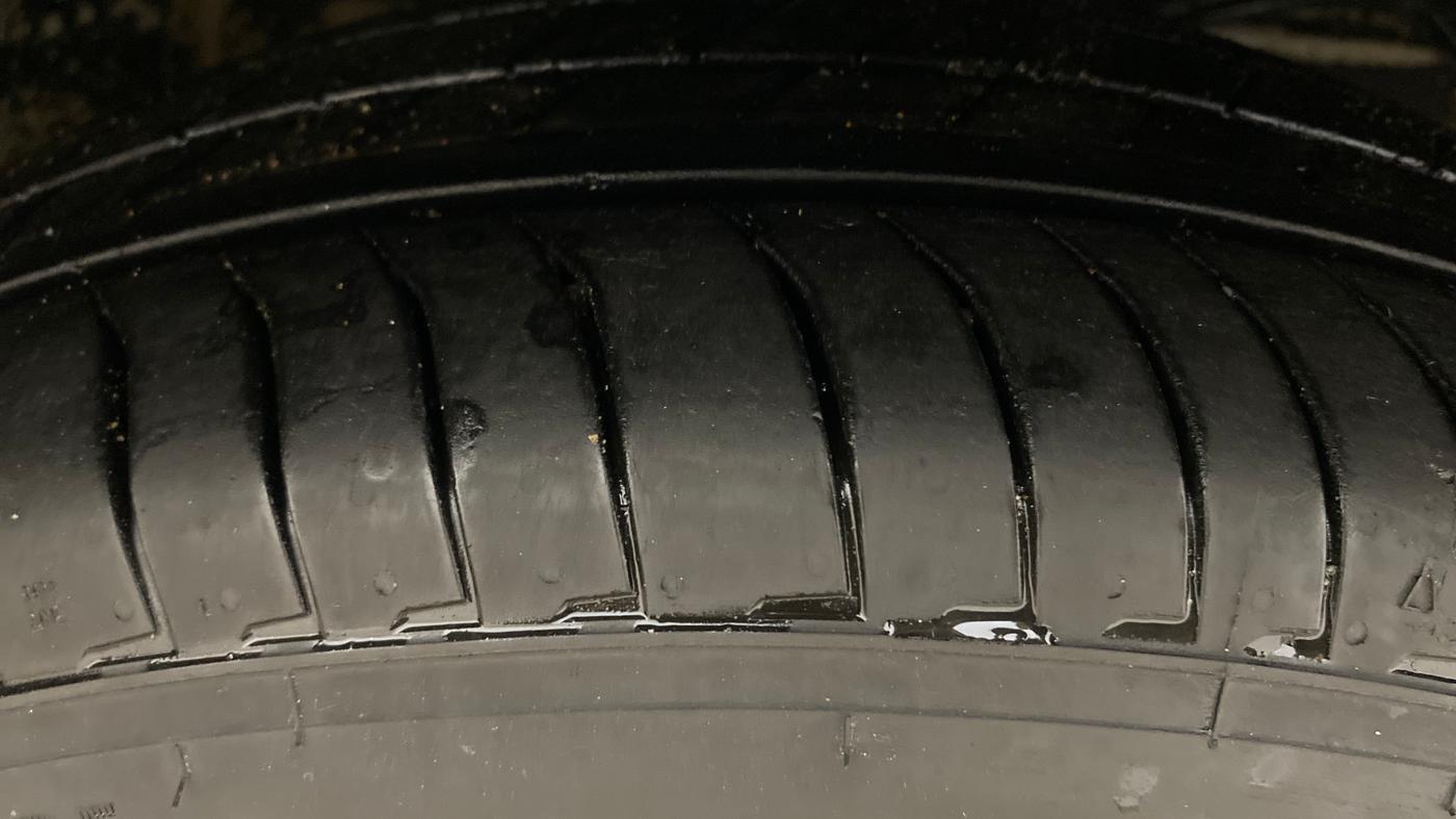 2020 Maruti Ertiga ZXI+ SHVS, Petrol, Manual, 64,265 km, Right Front Tyre Tread