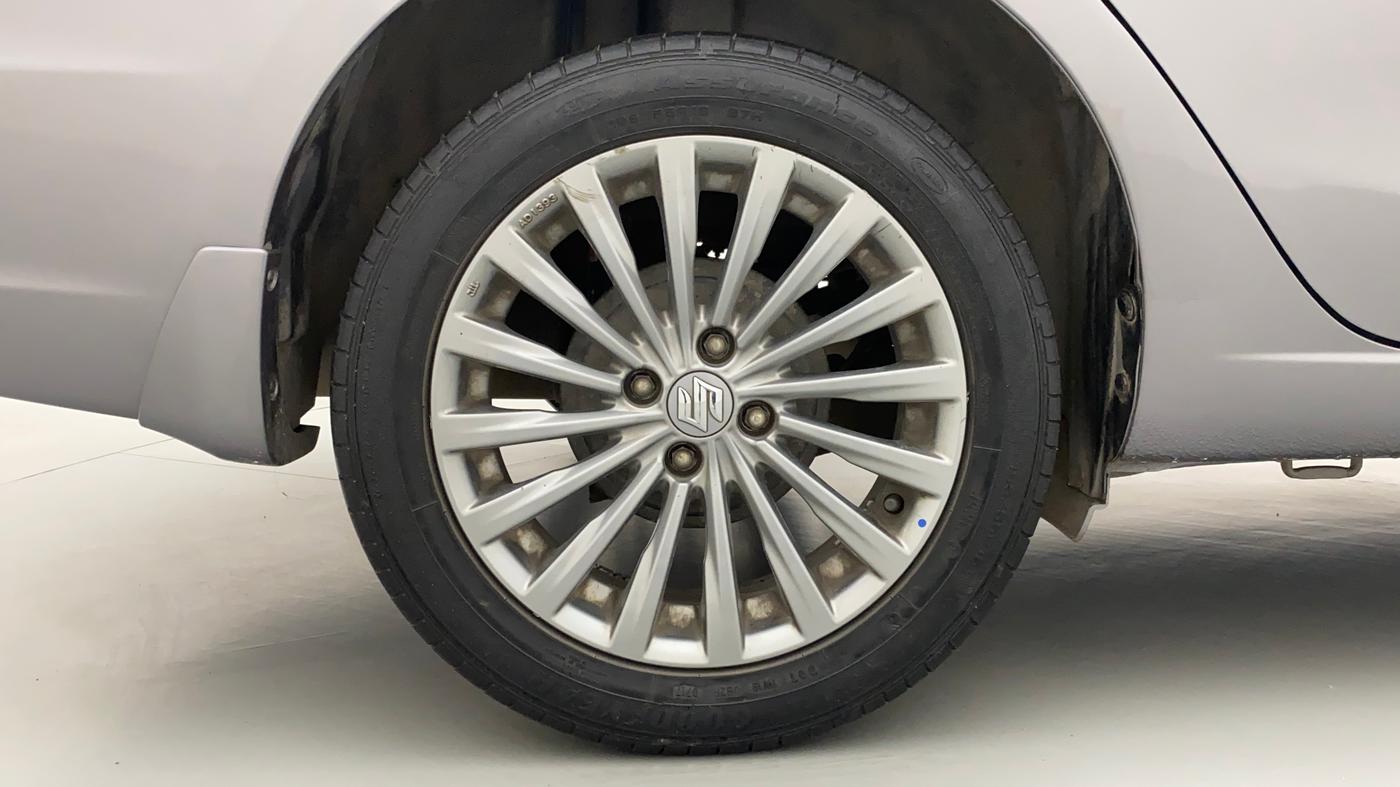 2017 Maruti Ciaz ZXI+, Petrol, Manual, 72,070 km, Right Rear Wheel