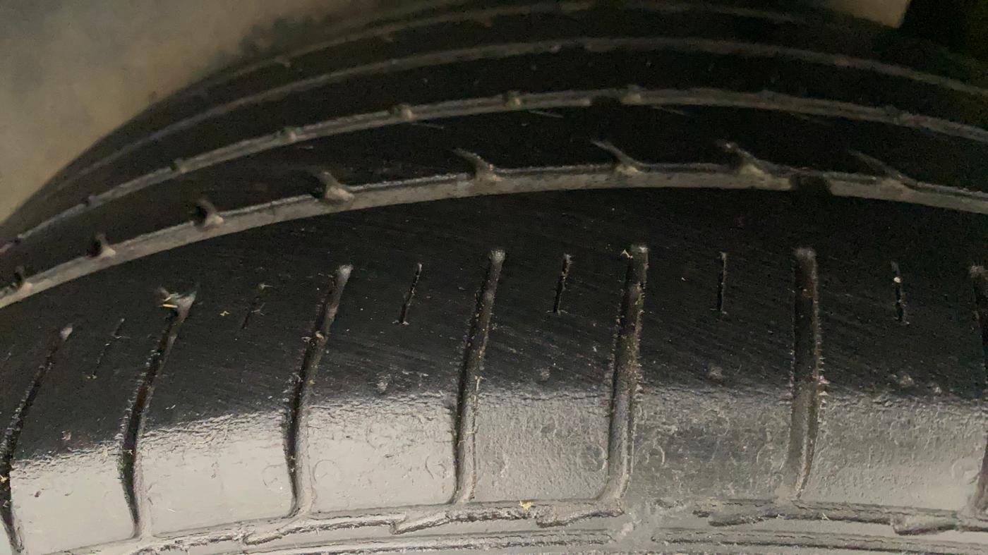 2017 Maruti Ciaz ZXI+, Petrol, Manual, 72,070 km, Left Rear Tyre Tread