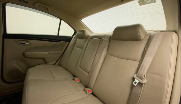 2017 Maruti Ciaz ZXI+, Petrol, Manual, 72,070 km, Right Side Rear Door Cabin
