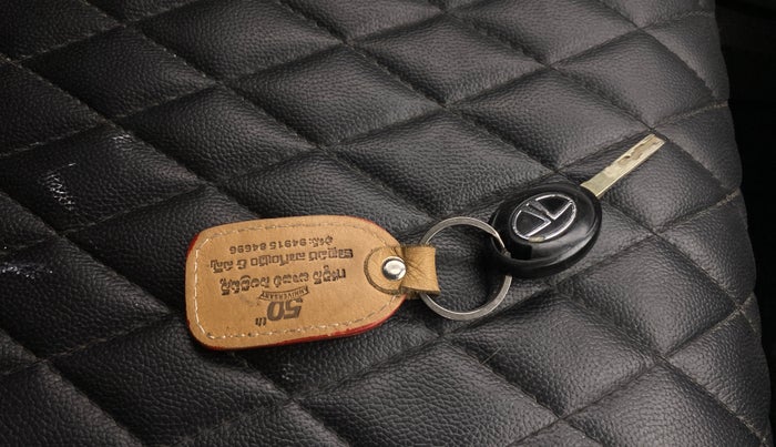 2021 Tata TIGOR XM PETROL, Petrol, Manual, 83,998 km, Key Close Up