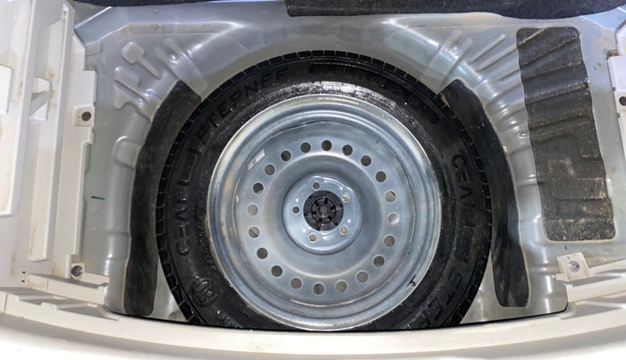 2023 Mahindra XUV300 W6 1.2 PETROL, Petrol, Manual, 8,518 km, Spare Tyre