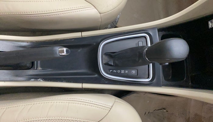 2018 Maruti Ciaz ALPHA  AT 1.5 SHVS PETROL, Petrol, Automatic, 62,174 km, Gear Lever