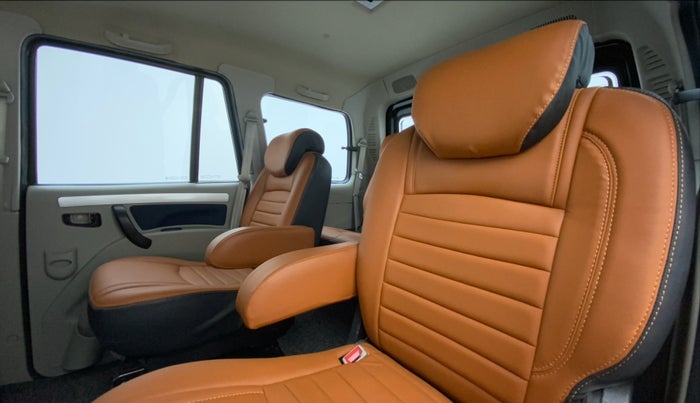 2021 Mahindra Scorpio S11, Diesel, Manual, 13,859 km, Right Side Rear Door Cabin