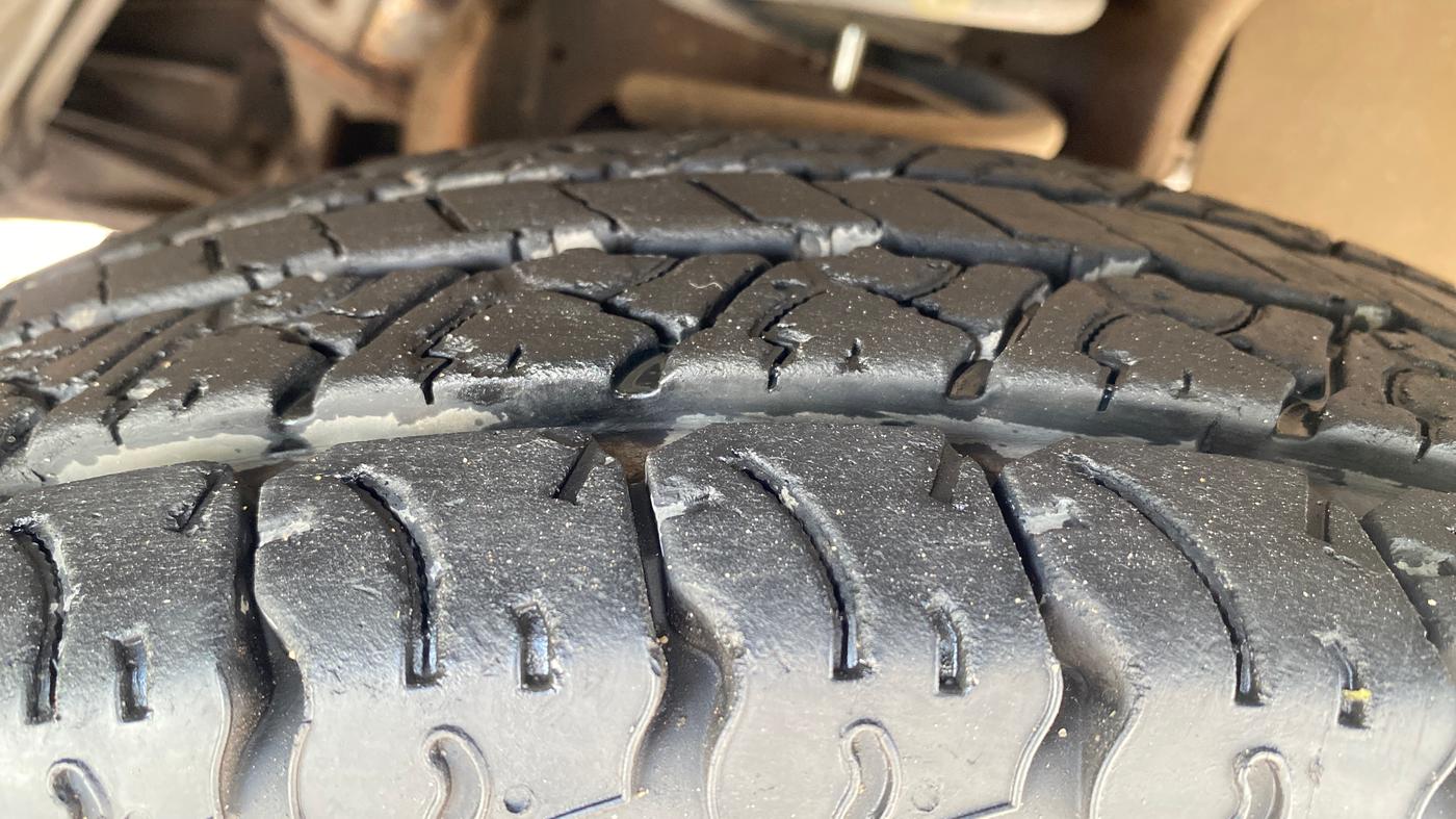 2013 Mahindra Xylo E9, Diesel, Manual, 90,103 km, Right Front Tyre Tread