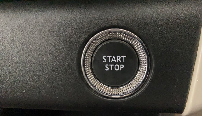 2019 Renault TRIBER RXZ, Petrol, Manual, 64,286 km, Keyless Start/ Stop Button