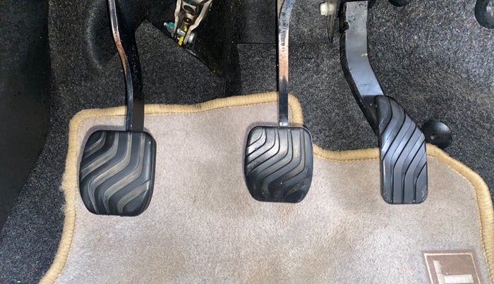 2019 Renault TRIBER RXZ, Petrol, Manual, 64,286 km, Pedals