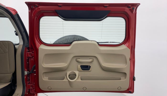 2018 Mahindra TUV300 T 10 AT, Diesel, Automatic, 58,192 km, Boot Door Open