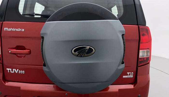2018 Mahindra TUV300 T 10 AT, Diesel, Automatic, 58,192 km, Spare Tyre