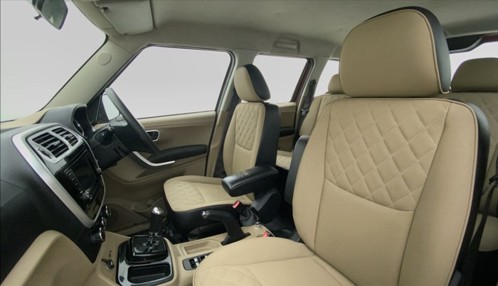 2018 Mahindra TUV300 T 10 AT, Diesel, Automatic, 58,192 km, Right Side Front Door Cabin