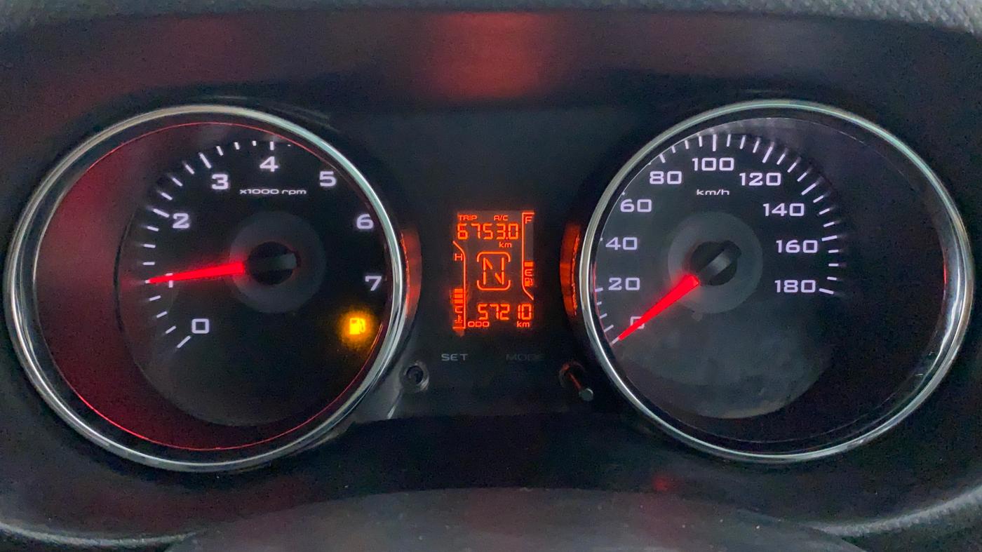 2018 Mahindra TUV300 T 10 AT, Diesel, Automatic, 58,192 km, Odometer Image