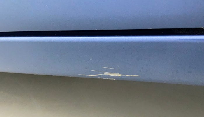 2017 Maruti Baleno ZETA PETROL 1.2, Petrol, Manual, 56,997 km, Left running board - Minor scratches