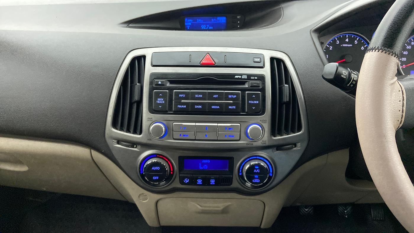 2013 Hyundai i20 MAGNA (O) 1.2, Petrol, Manual, 92,904 km, Air Conditioner