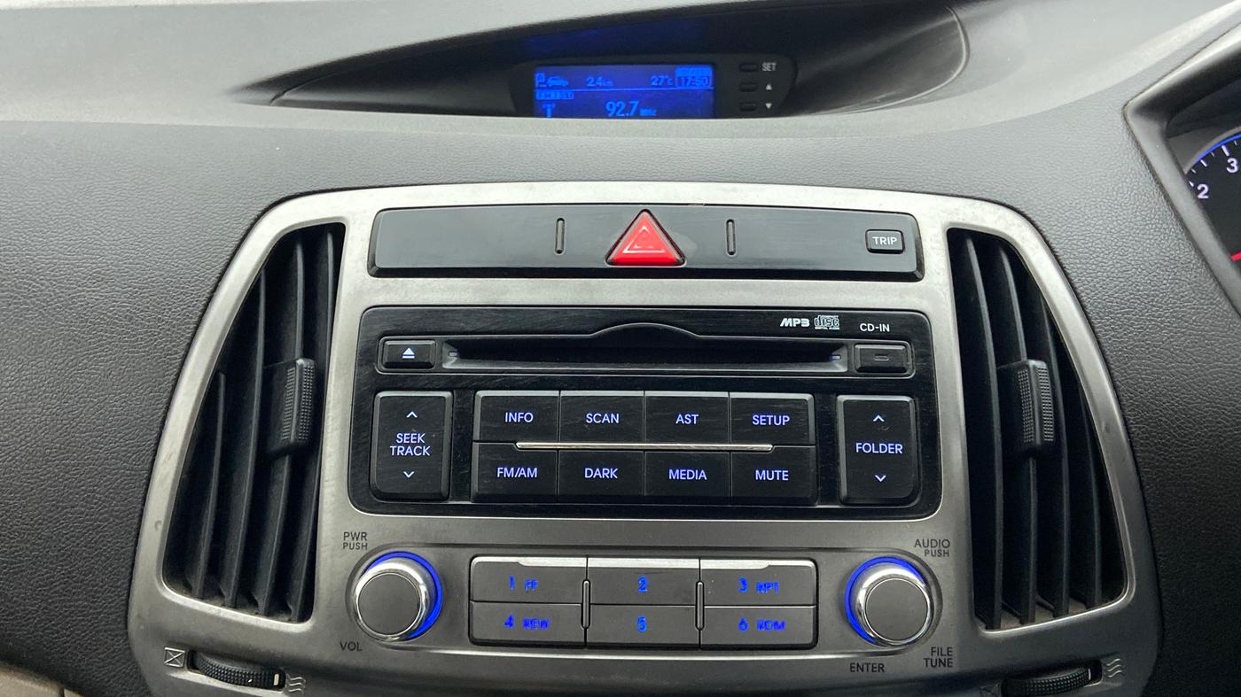 2013 Hyundai i20 MAGNA (O) 1.2, Petrol, Manual, 92,904 km, Infotainment System