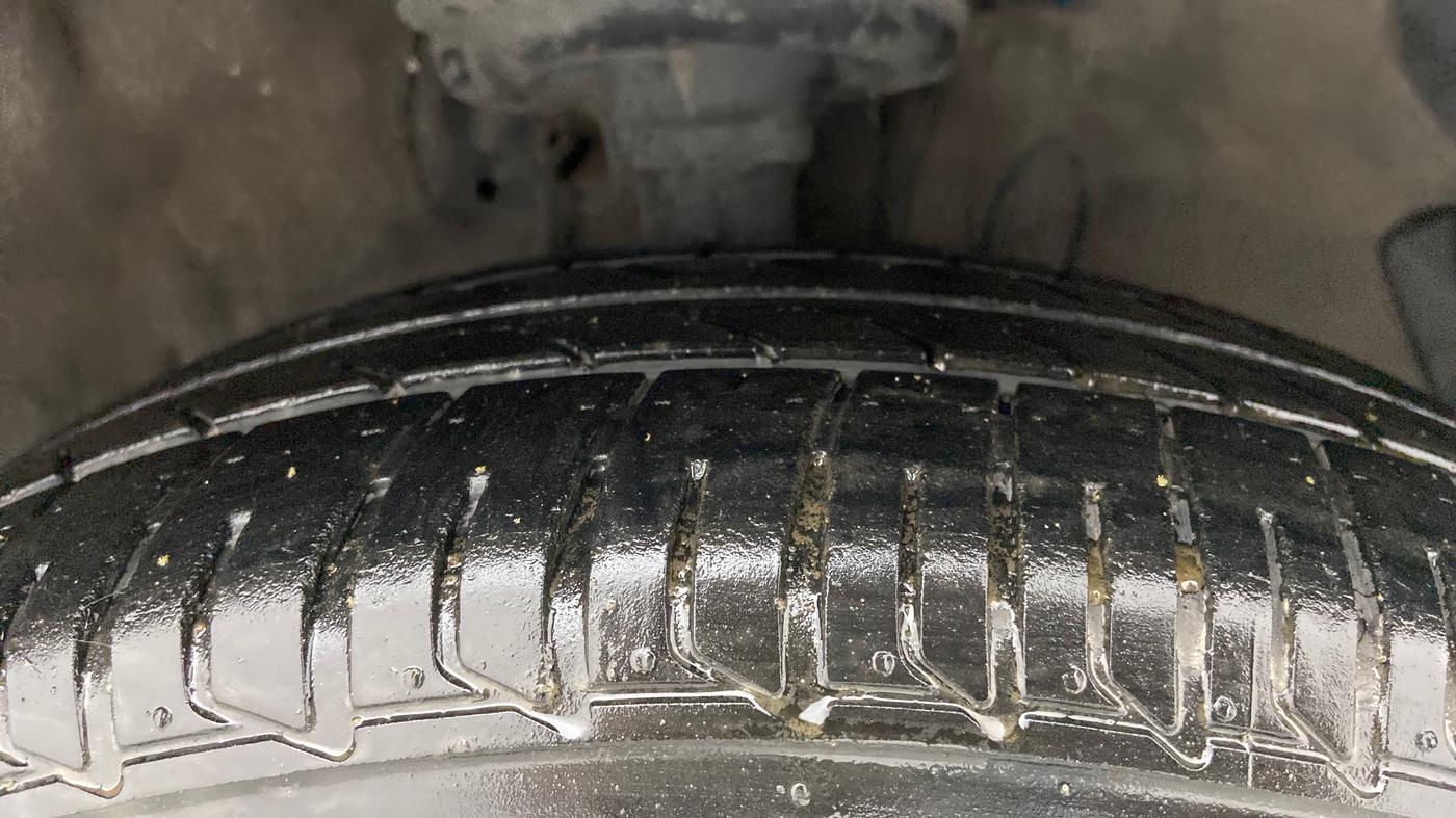 2013 Hyundai i20 MAGNA (O) 1.2, Petrol, Manual, 92,904 km, Right Front Tyre Tread