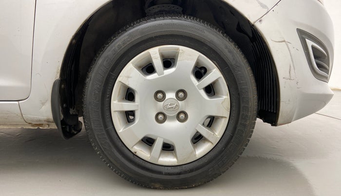 2013 Hyundai i20 MAGNA (O) 1.2, Petrol, Manual, 92,904 km, Right Front Wheel