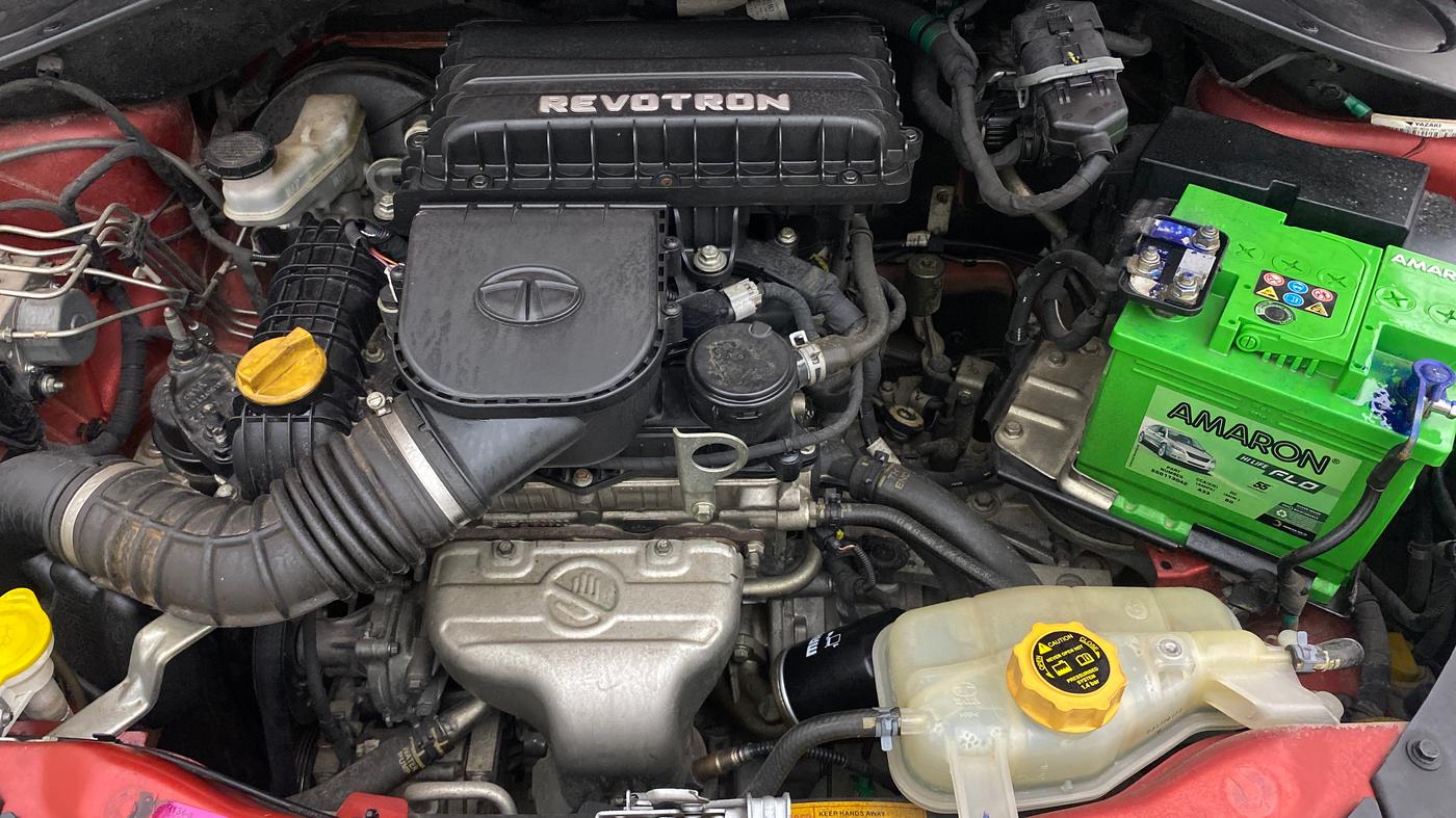 2017 Tata Tiago XZ PETROL, Petrol, Manual, 70,800 km, Engine View