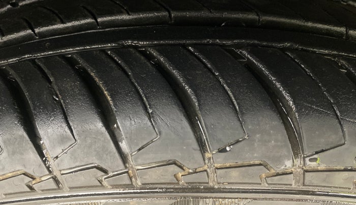 2024 Hyundai EXTER SX(O) CONNECT 1.2 AMT, Petrol, Automatic, 15,433 km, Right Front Tyre Tread