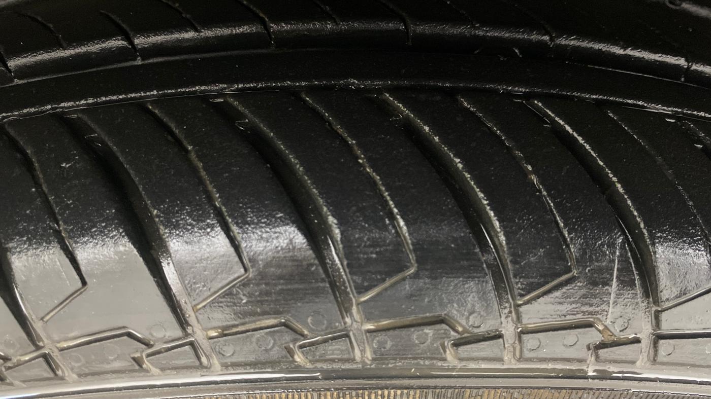 2024 Hyundai EXTER SX(O) CONNECT 1.2 AMT, Petrol, Automatic, 15,433 km, Left Front Tyre Tread