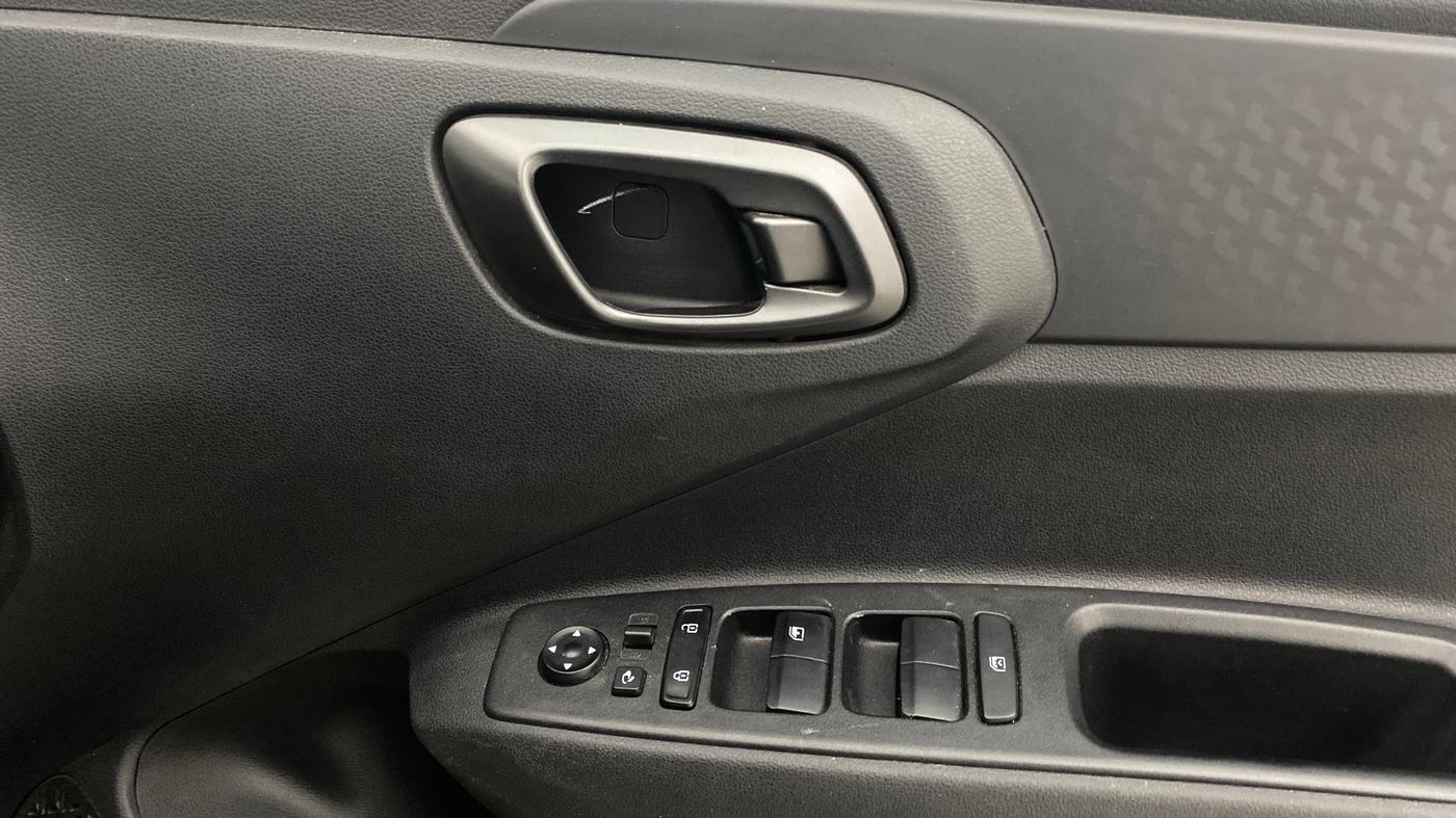 2024 Hyundai EXTER SX(O) CONNECT 1.2 AMT, Petrol, Automatic, 15,433 km, Driver Side Door Panels Control