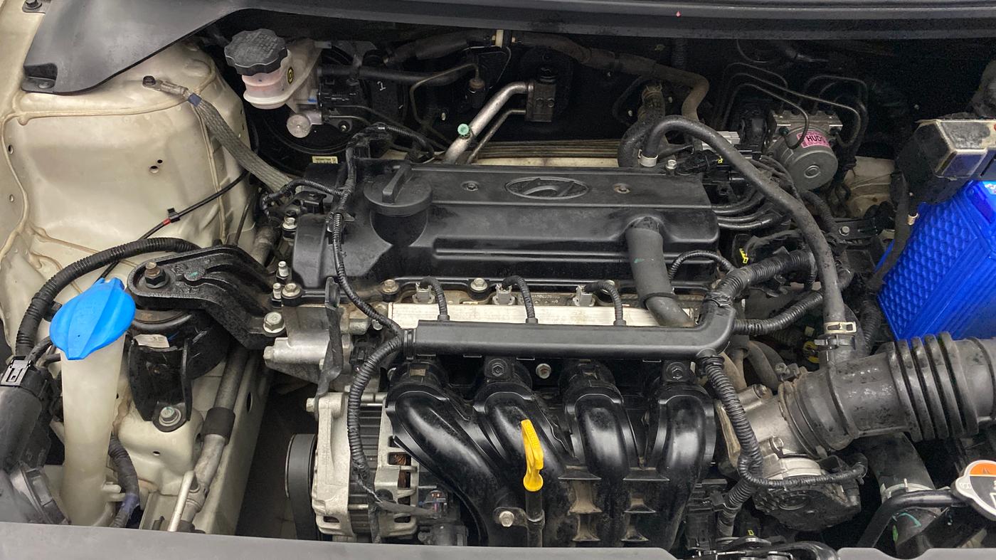 2015 Hyundai i20 Active 1.2 S, Petrol, Manual, 34,618 km, Engine View - Right