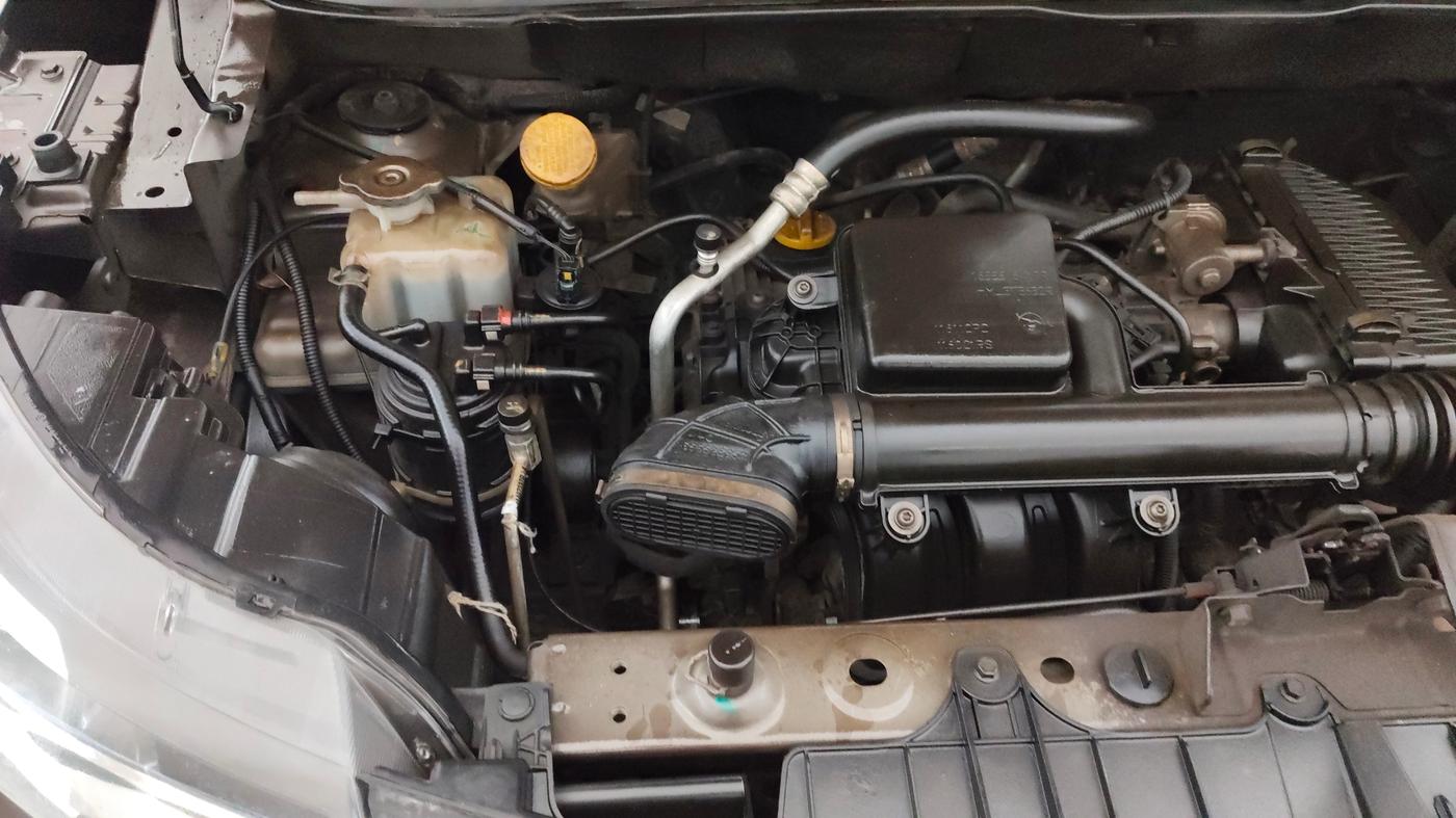 2022 Renault TRIBER RXT, Petrol, Manual, 32,493 km, Engine View - Right