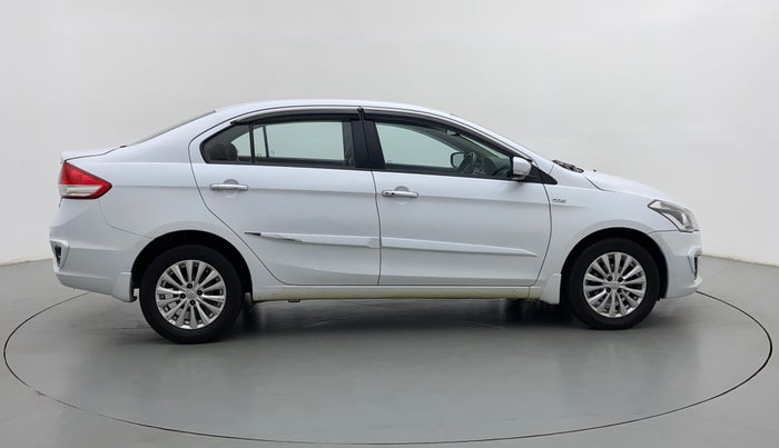 2016 Maruti Ciaz  ZDI SHVS, Diesel, Manual, 64,065 km, Right Side