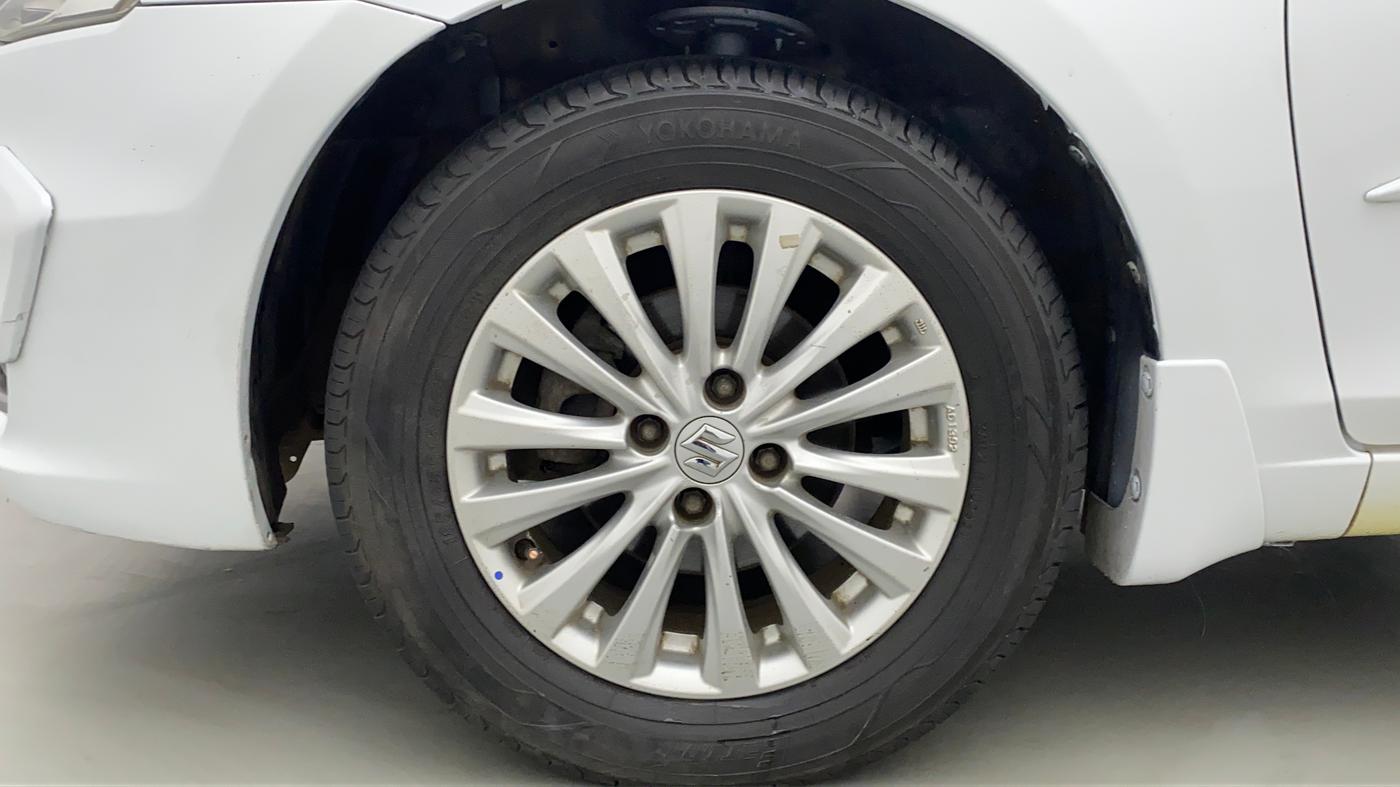 2016 Maruti Ciaz  ZDI SHVS, Diesel, Manual, 64,065 km, Left Front Wheel