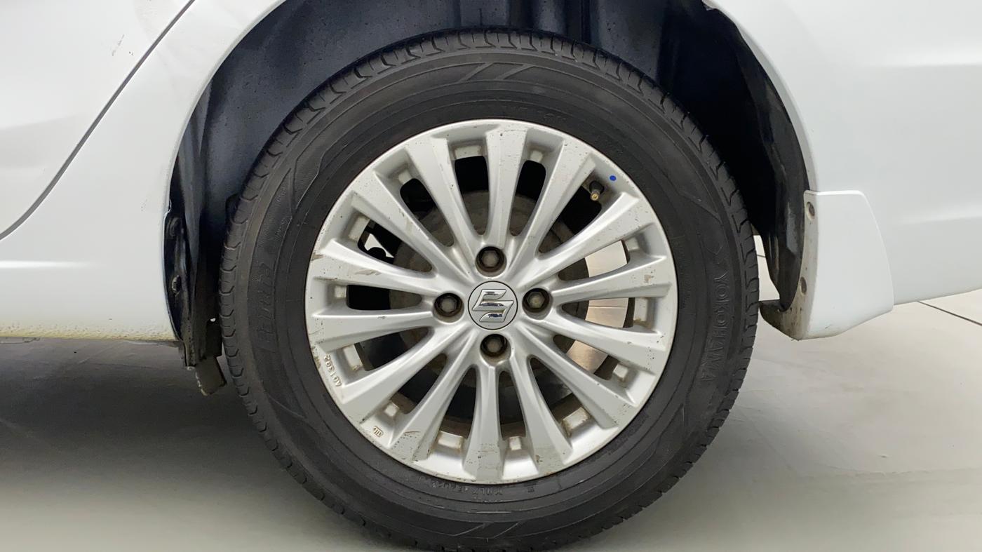2016 Maruti Ciaz  ZDI SHVS, Diesel, Manual, 64,065 km, Left Rear Wheel