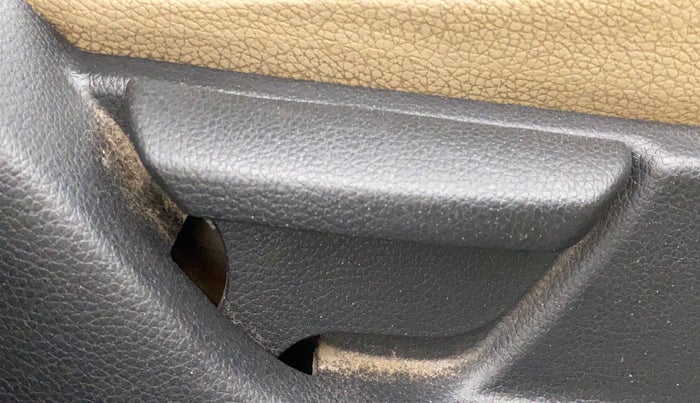 2018 Hyundai Eon ERA + SE, Petrol, Manual, 18,495 km, Driver Side Adjustment Panel