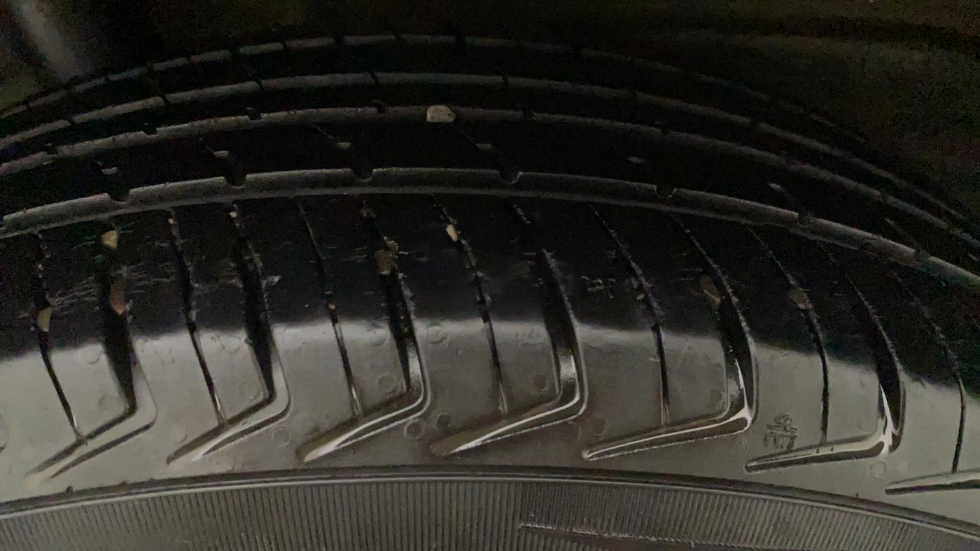 2022 Maruti New Wagon-R LXI CNG 1.0, CNG, Manual, 33,292 km, Right Front Tyre Tread