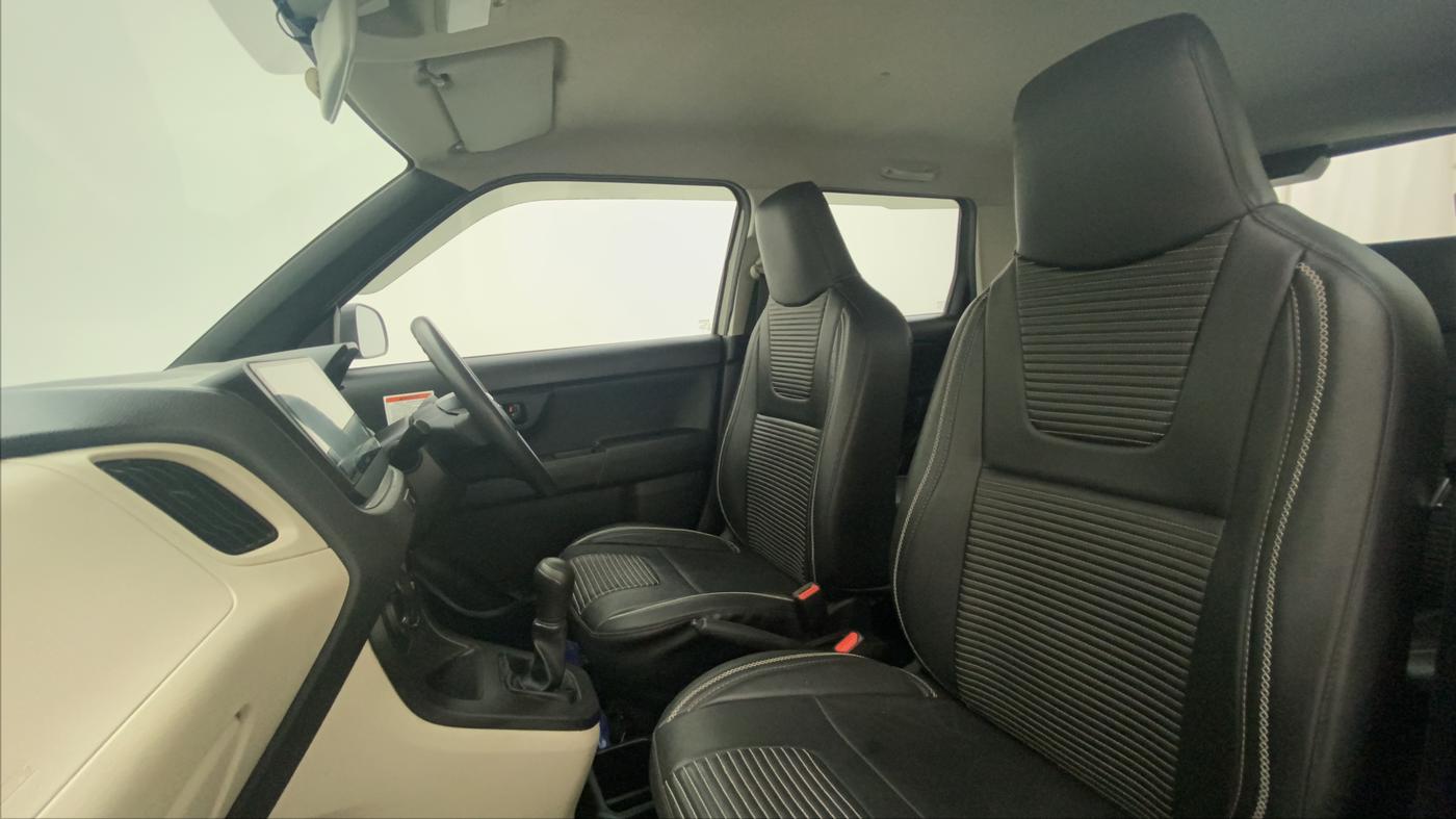 2022 Maruti New Wagon-R LXI CNG 1.0, CNG, Manual, 33,292 km, Right Side Front Door Cabin