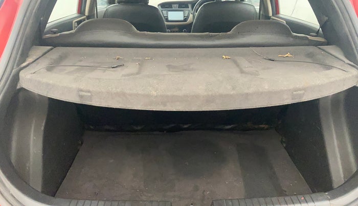 2017 Hyundai Elite i20 ASTA 1.2, Petrol, Manual, 1,04,578 km, Boot Inside