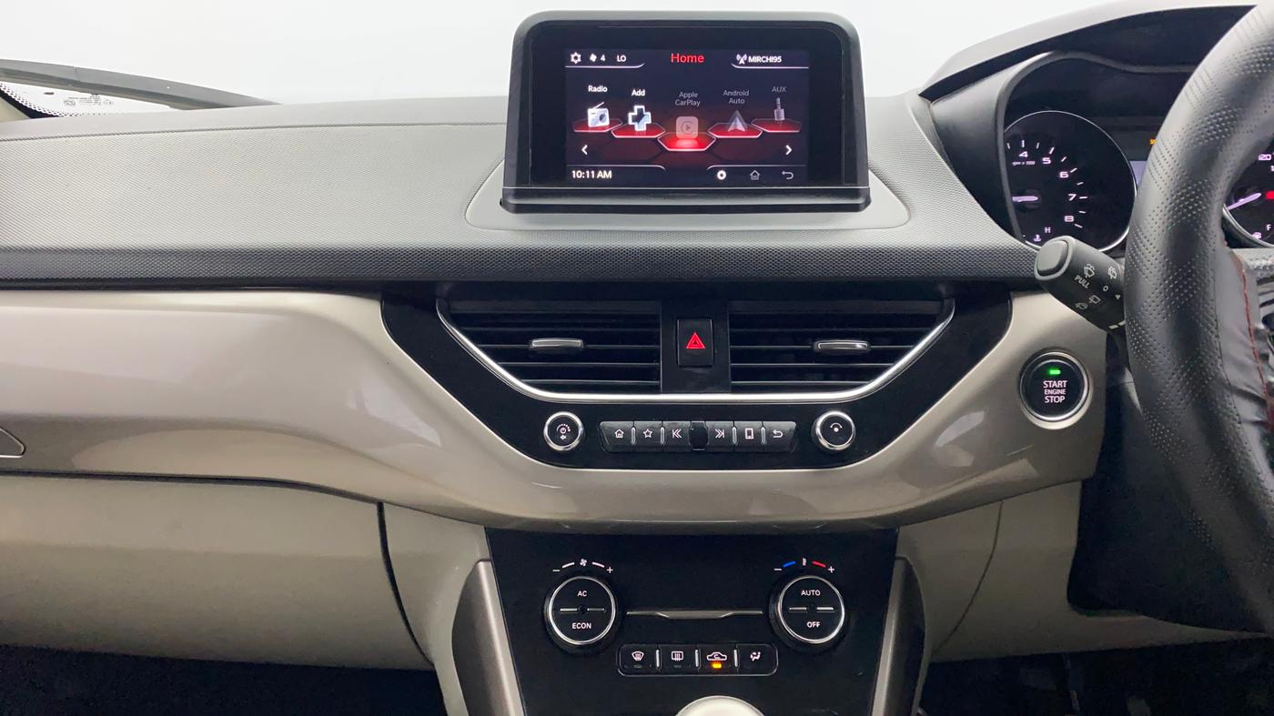 2018 Tata NEXON XZ PLUS PETROL DUAL TONE, Petrol, Manual, 71,477 km, Air Conditioner