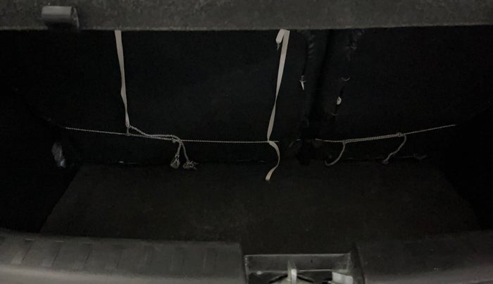 2015 Maruti Swift VXI, Petrol, Manual, 30,231 km, Boot Inside