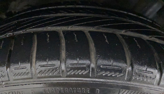 2018 Toyota YARIS V CVT, Petrol, Automatic, 18,392 km, Right Rear Tyre Tread