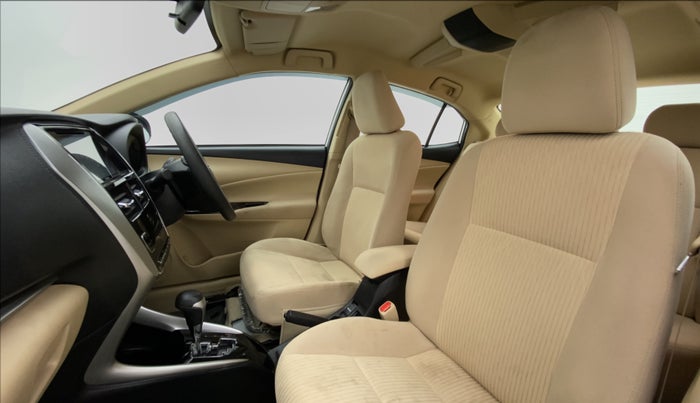 2018 Toyota YARIS V CVT, Petrol, Automatic, 18,392 km, Right Side Front Door Cabin