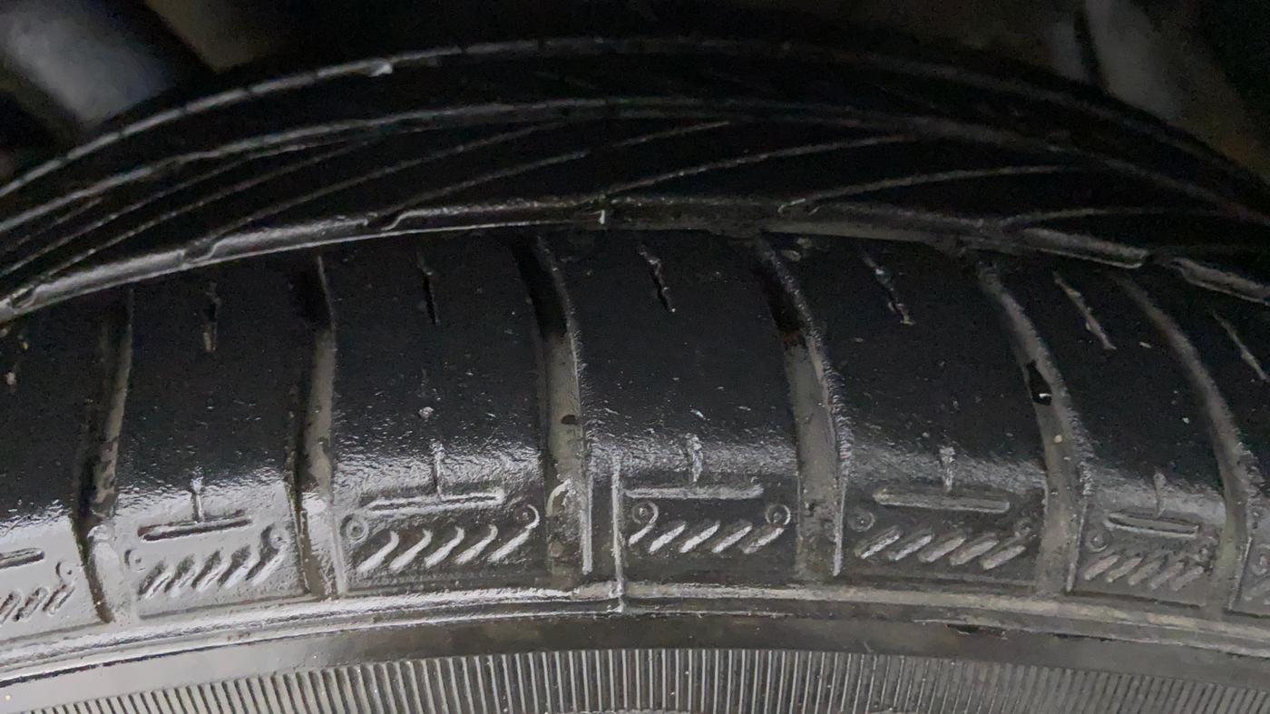 2018 Toyota YARIS V CVT, Petrol, Automatic, 18,392 km, Left Front Tyre Tread