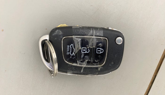 2020 Hyundai GRAND I10 NIOS SPORTZ AMT 1.2 KAPPA VTVT, Petrol, Automatic, 1,33,572 km, Key Close Up