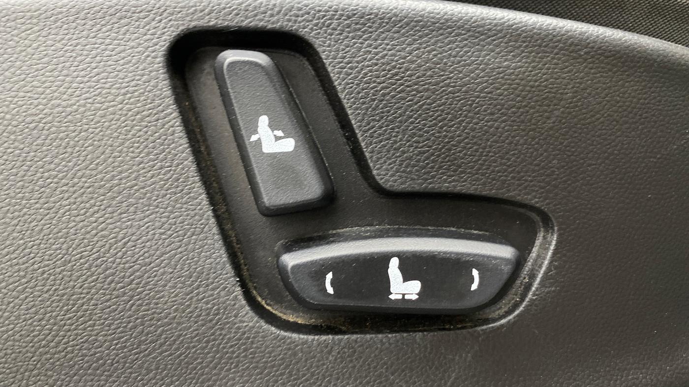 2021 MG HECTOR SHARP 1.5 CVT PETROL DUAL TONE, Petrol, Automatic, 63,194 km, Driver Side Adjustment Panel