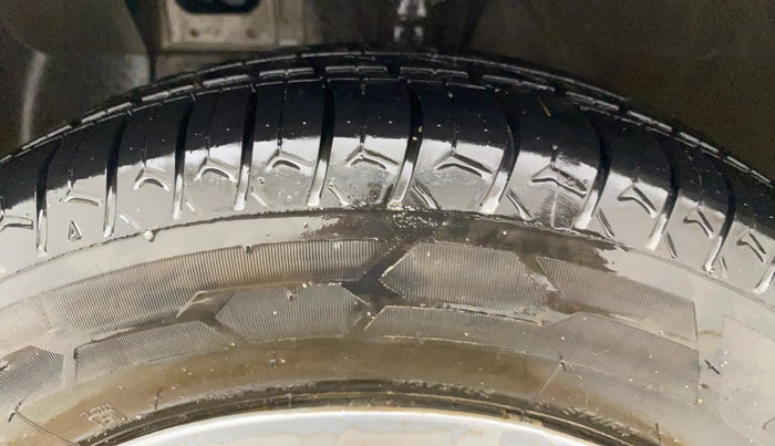 2021 Hyundai AURA S 1.2 CNG, CNG, Manual, 79,118 km, Left Front Tyre Tread